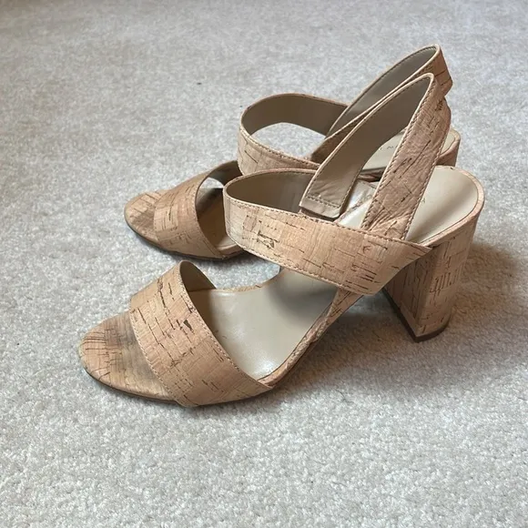 🥦 Ann Taylor Lorna cork healed sandals