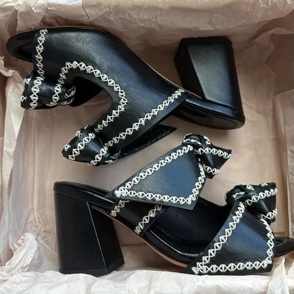 - nib Alexandre Birman “Clarita” Stitched Bow Block Heel Sandals in Black size 7