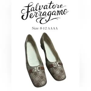 👞 Salvatore Ferragamo ladies pumps 8 1/2 AAAA