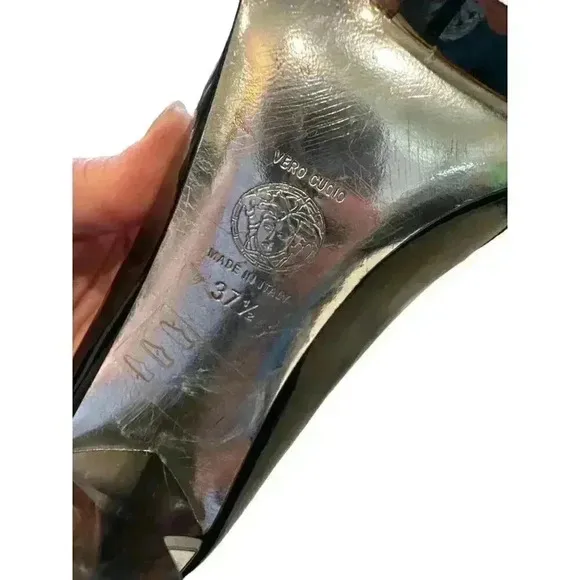 - Versace Platform Leather Pumps in Black and Silver,  Size 37 1/2, Pre-Ow…