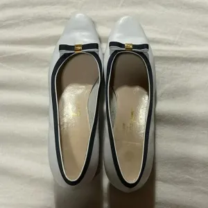 [10] Salvatore Ferragamo White Black lillaz Vara Bow Pumps Heel Shoes
