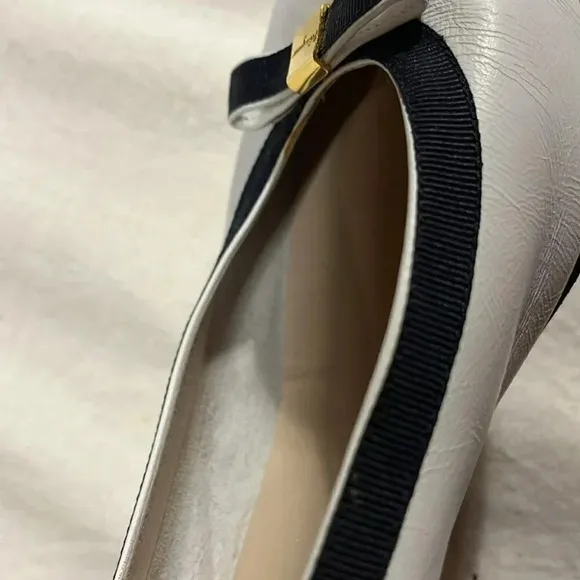[10] Salvatore Ferragamo White Black lillaz Vara Bow Pumps Heel Shoes