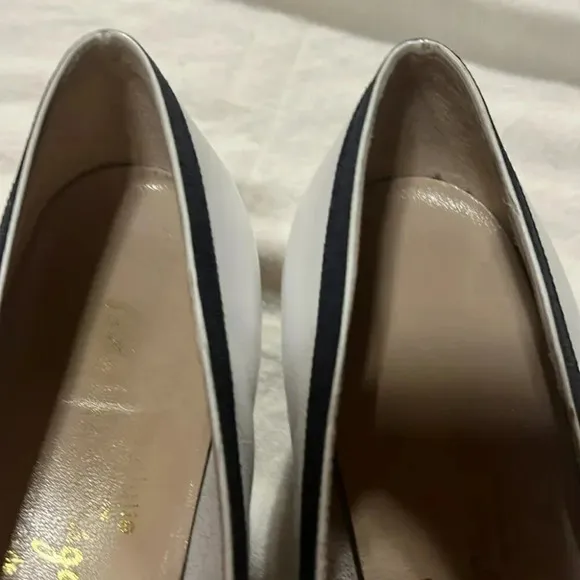 [10] Salvatore Ferragamo White Black lillaz Vara Bow Pumps Heel Shoes