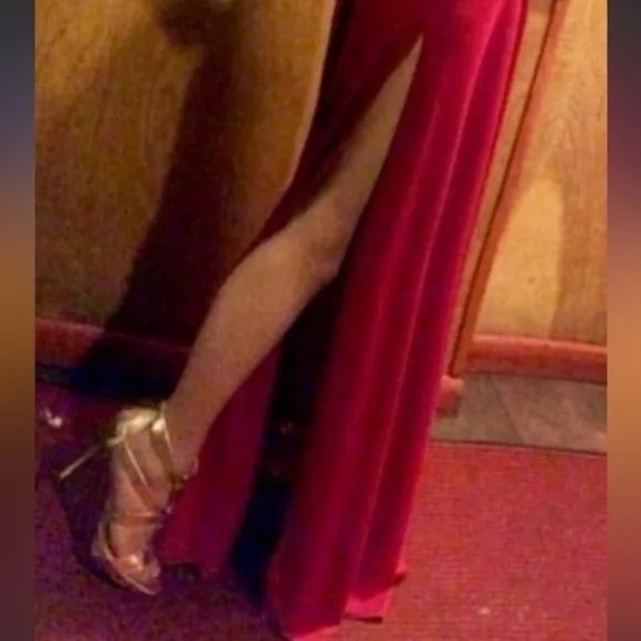 Abyss by AbbySLEEVE PLUNGE VNECK Gold BELTED DOUBLE HIGH SLIT MAXI Red DRESS S