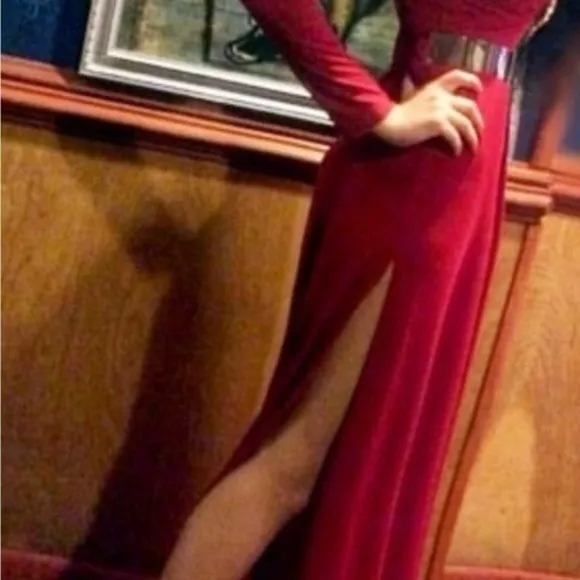 Abyss by AbbySLEEVE PLUNGE VNECK Gold BELTED DOUBLE HIGH SLIT MAXI Red DRESS S