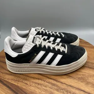 Adidas Gazelle Bold Platform Shoes Womens Size 9.5 Black White HQ6912 Sneakers