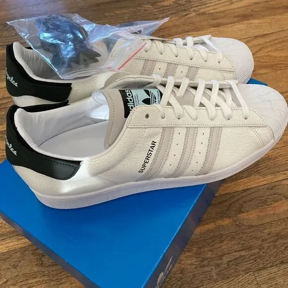 Adidas Originals Superstar City/JetSetter