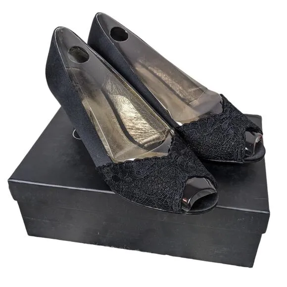 Adrianna Papell Jude Heels Shoes 7.5 Wide Black Satin Lace Special Occasion
