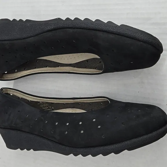 Aerobics Portugal Wedge Perforated Leather Shoes EU 39 US 8