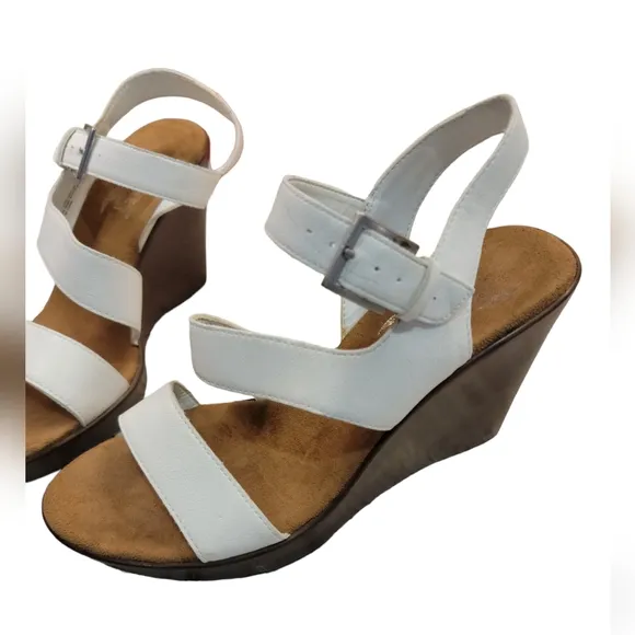 AEROSOLES Heel Rest Wedge Sandals