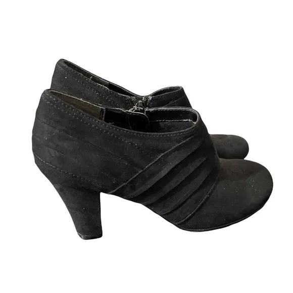 Aerosoles Low Heel boots Sequed Style