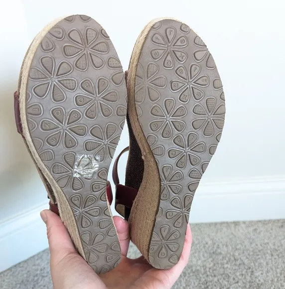 Aetrex Sydney Red Leather Wedge Espadrille Sandals sz 7.5 EU 38
