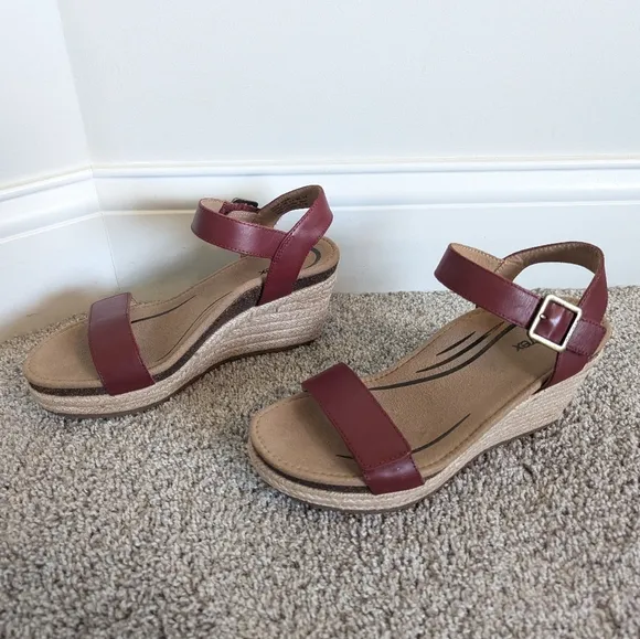 Aetrex Sydney Red Leather Wedge Espadrille Sandals sz 7.5 EU 38