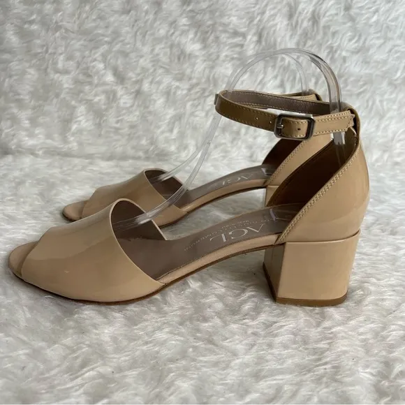 AGL (Attilio Giusti Leombruni) Patent Leather Sandals Neutrals size 39.5