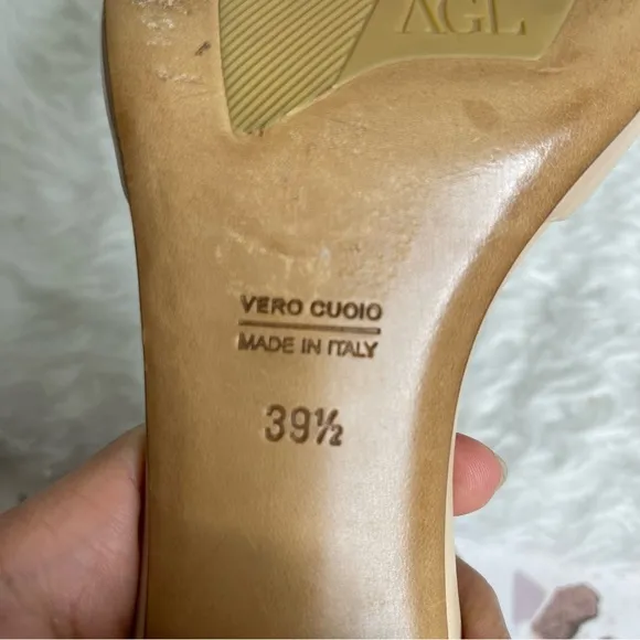 AGL (Attilio Giusti Leombruni) Patent Leather Sandals Neutrals size 39.5
