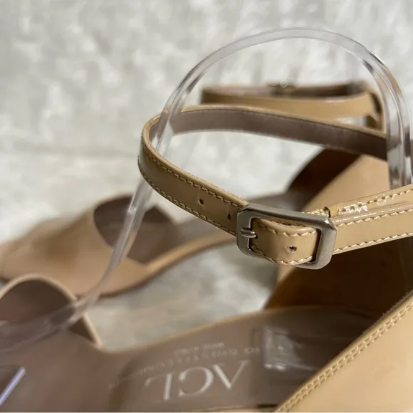 AGL (Attilio Giusti Leombruni) Patent Leather Sandals Neutrals size 39.5