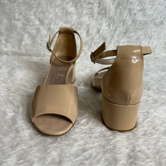 AGL (Attilio Giusti Leombruni) Patent Leather Sandals Neutrals size 39.5