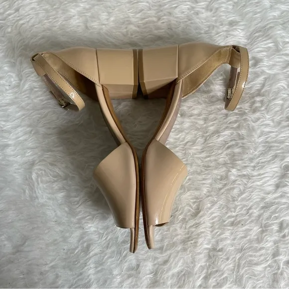 AGL (Attilio Giusti Leombruni) Patent Leather Sandals Neutrals size 39.5