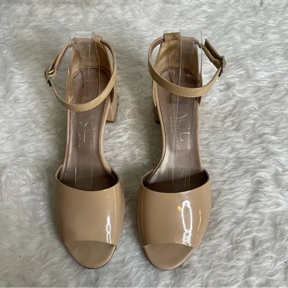 AGL (Attilio Giusti Leombruni) Patent Leather Sandals Neutrals size 39.5