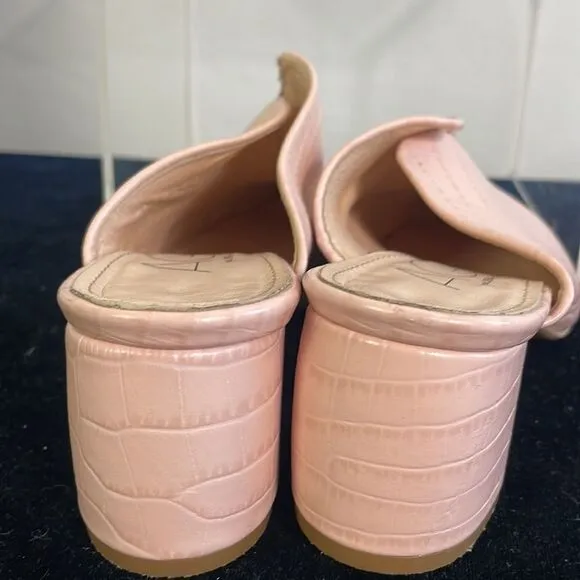 AGL Pink Crocodile Block Heel Mule Sandals