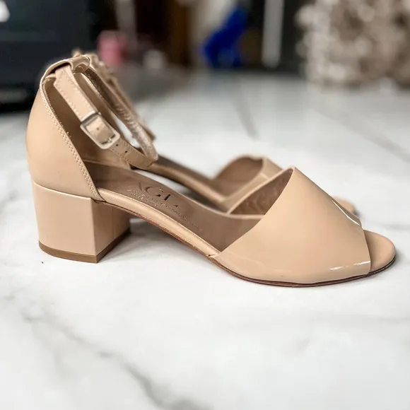 AGL • Single Band Patent Sandal • 40