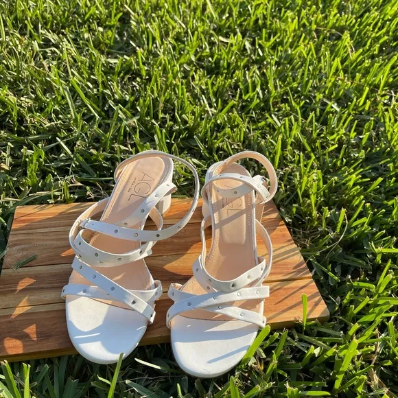 AGL WHITE SANDALS BLOCK HEEL STUDDED DETAILS SIZE 39