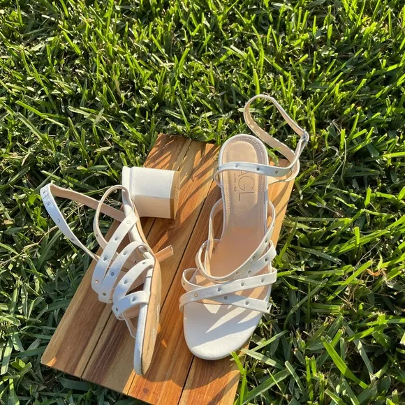 AGL WHITE SANDALS BLOCK HEEL STUDDED DETAILS SIZE 39
