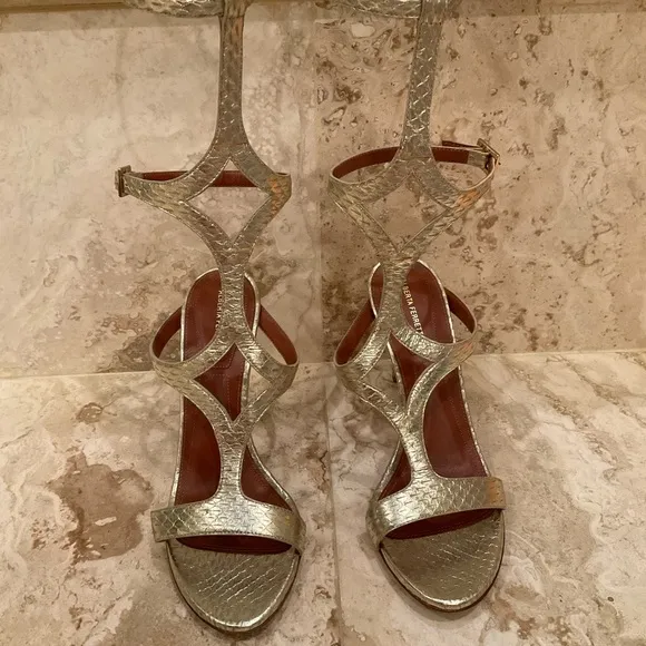 ALBERTA FERRETTI GOLD GLADIATOR SANDALS SIZE 38       HEEL  4”