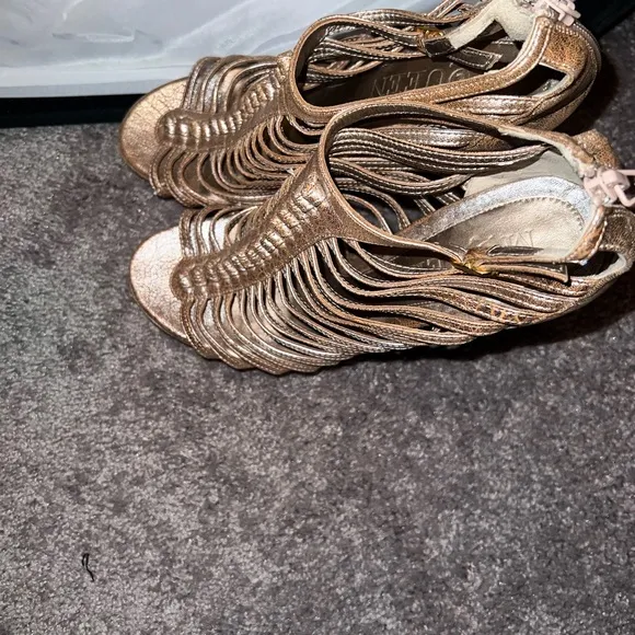 Alexander McQUEEN Bronze Strappy Heels size 10 Preloved