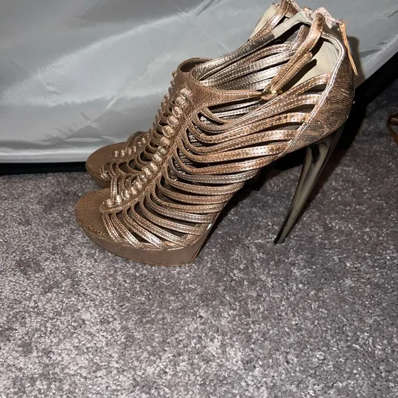 Alexander McQUEEN Bronze Strappy Heels size 10 Preloved