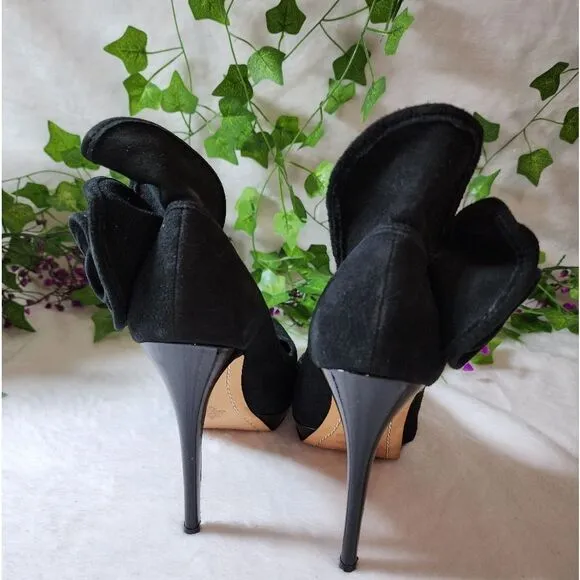 Alice &amp; Olivia Suede Heels