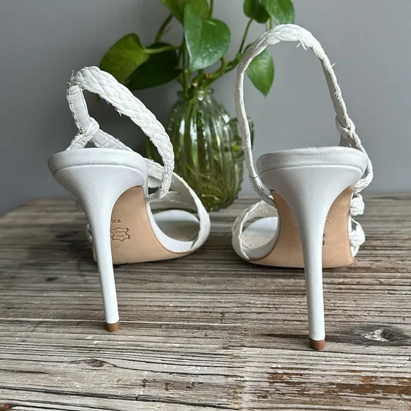Alice   Olivia, Fanniey White Heel Sandals, size 7.5 new never worn