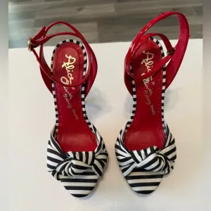 Alice   Olivia Petra Black &amp; White Striped Red Patent Leather Heel Sandals