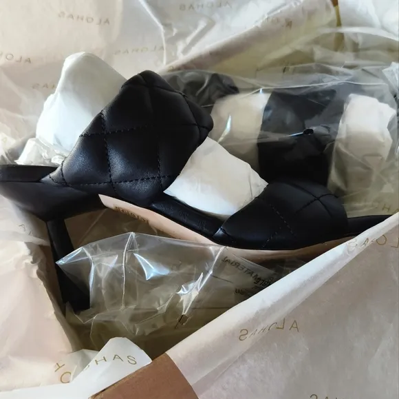 ALOHAS 🖤 Conner Black EU 38 (US Women's 7.5) M