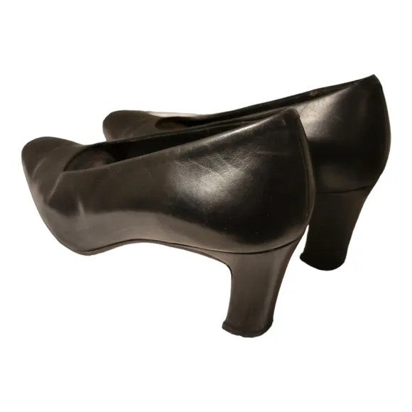 Amalfi Black  Italian Leather Pumps/ Designer Pumps Size 7 B/ Glam Shoes 80s