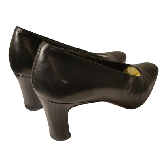 Amalfi Black  Italian Leather Pumps/ Designer Pumps Size 7 B/ Glam Shoes 80s