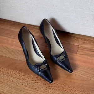 Amalfi Italy Leather heel Pumps with bow details Size 6B