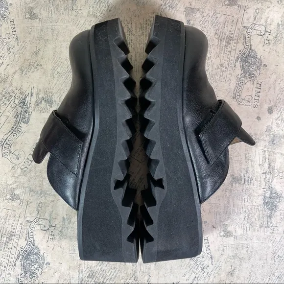 American Eagle Bandstand 90s slip in platform shoes