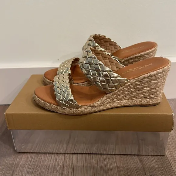 Andre Assous Aria wedge sandals