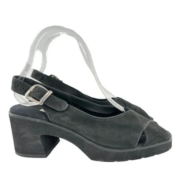 Andre assous featherweights sandals 7.5 black nubuck leather vintage 80s 90s