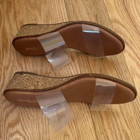 andre assous gwenn wedge sandals in size 38.