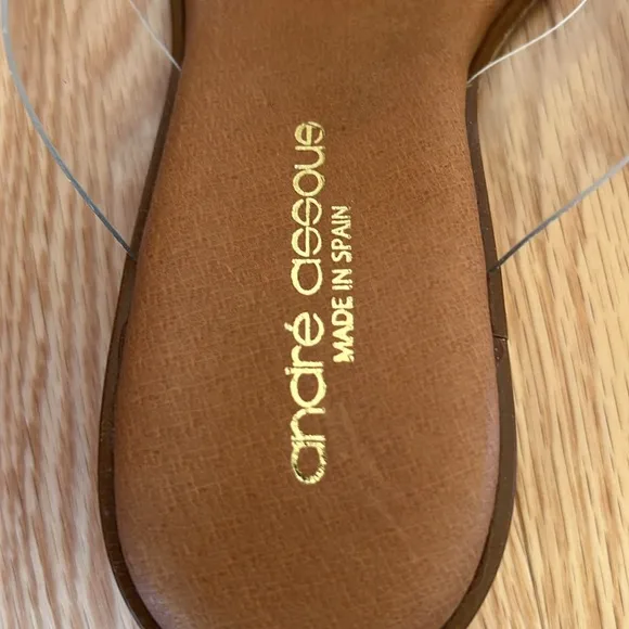 andre assous gwenn wedge sandals in size 38.