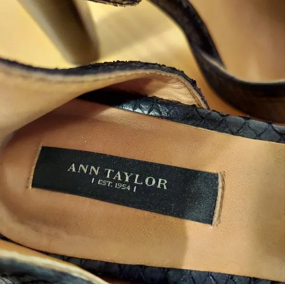 Ann Taylor Black Snakeprint Leather Platform Heels with Buckle Details Size 8