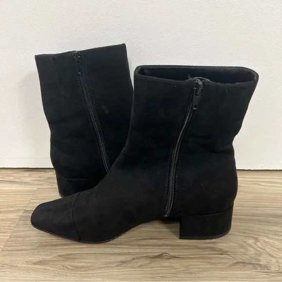 Ann Taylor Faux Suede Block Heel Zip Up Ankle Boots Black Women's size 9.5 NWOB