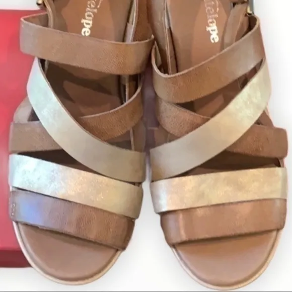 Antelope metallic / brown strap platform