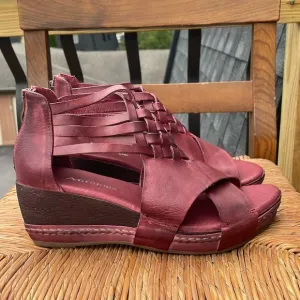 Antelope Tavi Wedge Sandals Size 39. US 8 8.5 New