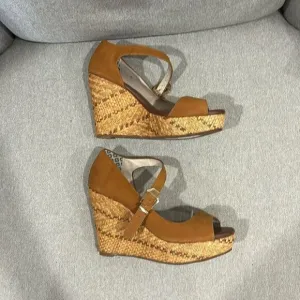 Anthropologie brand Matt Bernson Platform Sandals sz 8