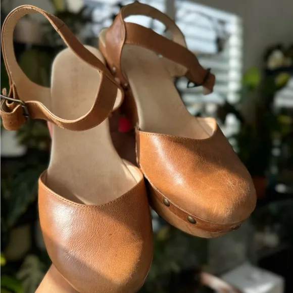 Anthropologie FIVE WORLDS Cordani Ankle Straps Brown Leather clogs 10