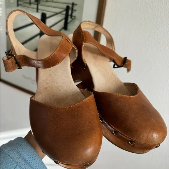Anthropologie FIVE WORLDS Cordani Ankle Straps Brown Leather clogs 10