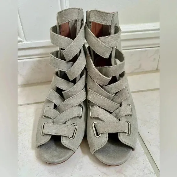 Anthropologie Jeffrey Campbell Salazar shooties boots heels gray suede 37 7